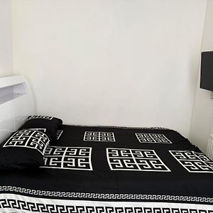 Y2 Guest House